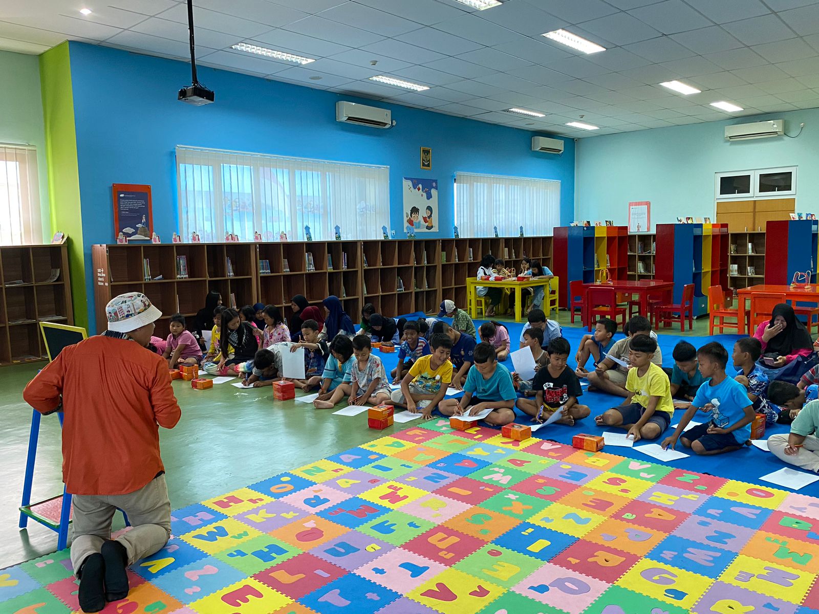 Wisata LiterAsyik Di Perpustakaan Jakarta Timur